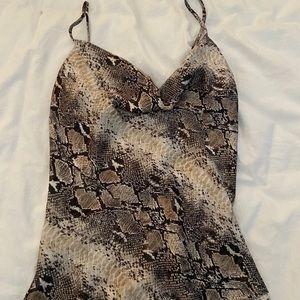 Snake skin tank